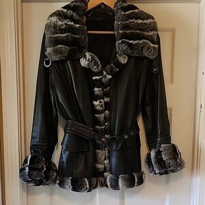 Elegant Black Leather Jacket with Rabbit Fur Trim
